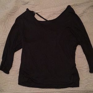 Black three quarter shirt